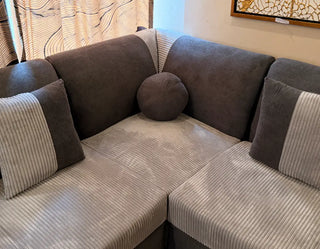 Modern 7-Seater L-Shape Sectional Sofa with Dual-Tone Fabric and Wood Trim Armrests