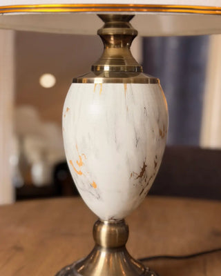 Classic Bedside Table Lamps Set